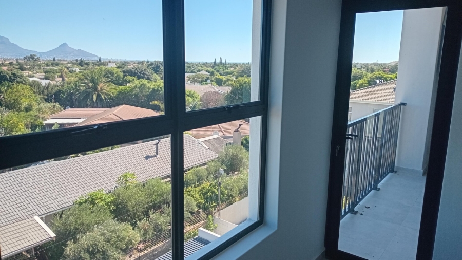 2 Bedroom Property for Sale in Table View Western Cape